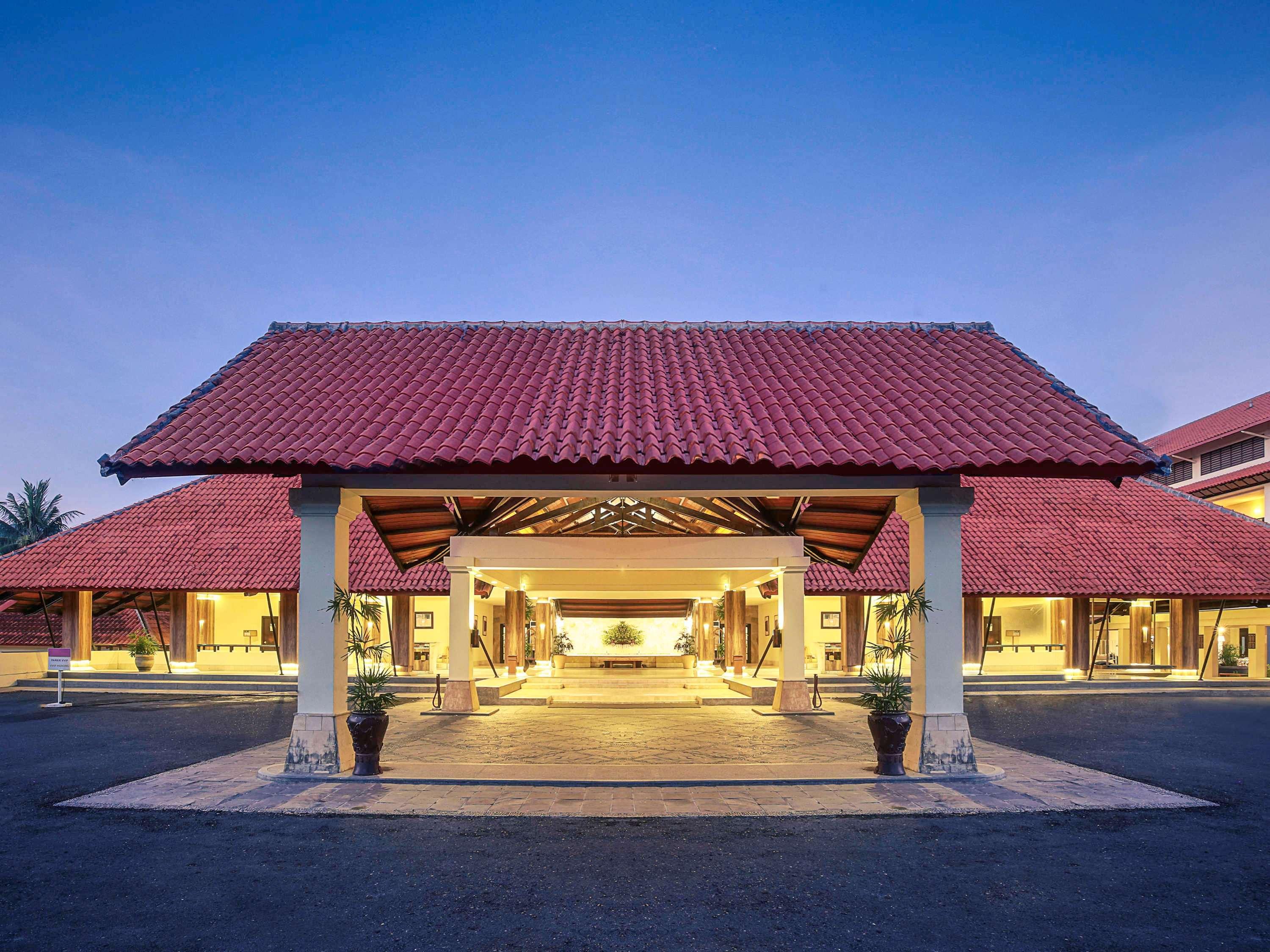 Mercure Manado Tateli Resort And Convention Exterior foto